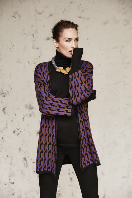 Nieves Álvarez con un jersey geométrico de Trucco otoño/invierno 2016/2017