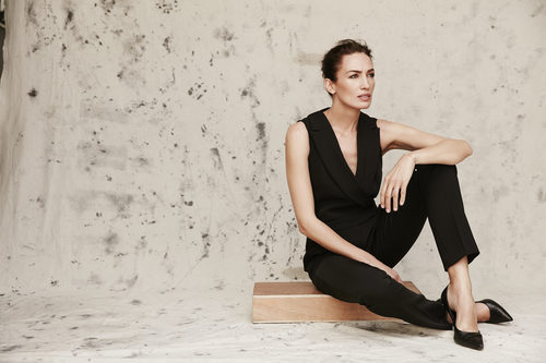 Nieves Álvarez con un mono negro de Trucco otoño/invierno 2016/2017