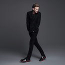 RJ King con unos zapatos oxford negros de Hogan otoño/invierno 2016/2017