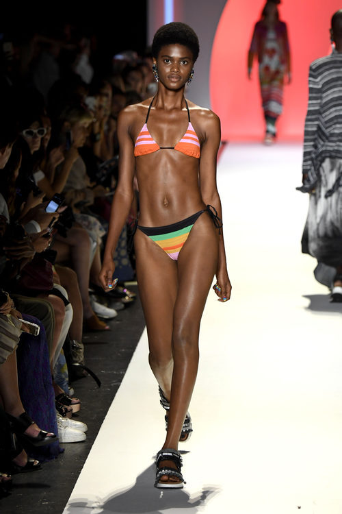 Bikini de Desigual primavera/verano 2017 en la Semana de la Moda de Nueva York