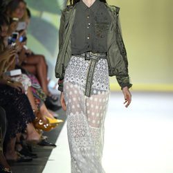 Bomber de Desigual primavera/verano 2017 en la Semana de la Moda de Nueva York
