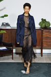 Chaqueta azul de Jason Wu primavera/verano 2017 en la Semana de la Moda de Nueva York