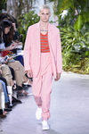 Traje rosa de la colección primavera/verano 2017 de Lacoste en la Nueva York Fashion Week