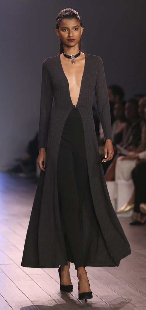 Total look negro de Serena Williams otoño/invierno 2016/2017 en la Semana de la Moda de Nueva York