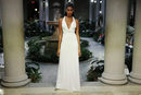Vestido blanco de Carolina Herrera primavera/verano 2017 en la Semana de la Moda de Nueva York