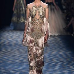 Vestido de flecos de Marchesa primavera/verano 2017 en la Semana de la Moda de Nueva York