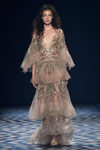 Vestido bordado de Marchesa primavera/verano 2017 en la Semana de la Moda de Nueva York