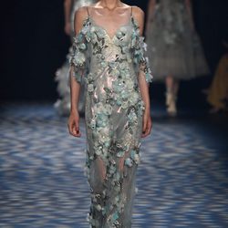 Vestido de flores de Marchesa primavera/verano 2017 en la Semana de la Moda de Nueva York