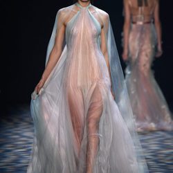 Vestido de transparencias de Marchesa primavera/verano 2017 en la Semana de la Moda de Nueva York