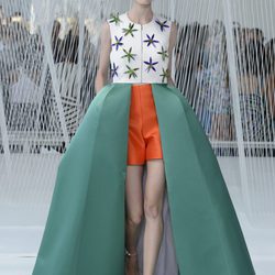 Falda con volúmen de Delpozo primavera/verano 2017 en la Semana de la Moda de Nueva York