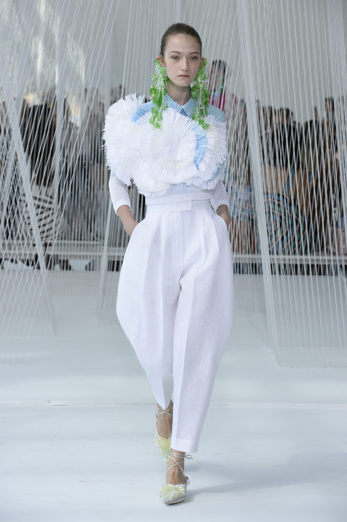 Total look blanco de Delpozo primavera/verano 2017 en la Semana de la Moda de Nueva York