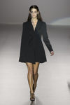 Chaqueta negra de Roberto Torretta primavera/verano 2017 en Madrd Fashion Week