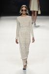 Vestido blanco de punto de Devota & Lomba primavera/verano 2017 en Madrid Fashion Week