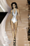 Bañador metalizado de Dolores Cortés primavera/verano 2017 en la Madrid Fashion Week