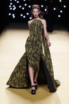 Vestido verde de Juanjo Oliva primavera/verano 2017 en la Madrid Fashion Week