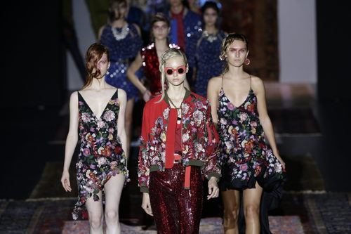 Modelos del desfile de Ana Locking colección primavera/verano 2017 en la Madrid Fashion Week