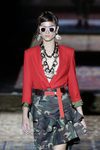 Falda de camuflaje de la colección primavera/verano 2017 de Ana Locking en la Madrid Fashion Week