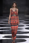 Mono de color rojo con estampados en negro de Alianto primavera/verano 2017 Madrid Fashion Week