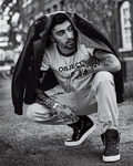 Zayn Malik con unas zapatillas diseñadas por él para Giuseppe Zanotti