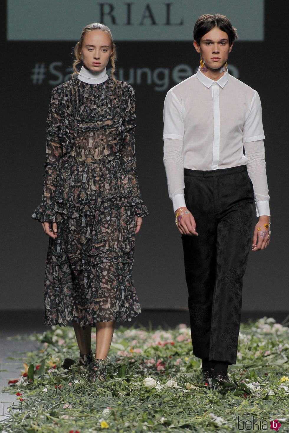 Diseño amish de la colección 'Rumspringa' de Elena Rial en la edición Samsung Ego
