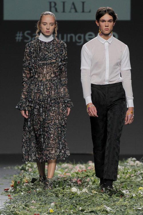 Diseño amish de la colección 'Rumspringa' de Elena Rial en la edición Samsung Ego