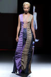 Vestido cruzado con escote en color lavanda de la marca Abrahamsson en el Samsung Ego