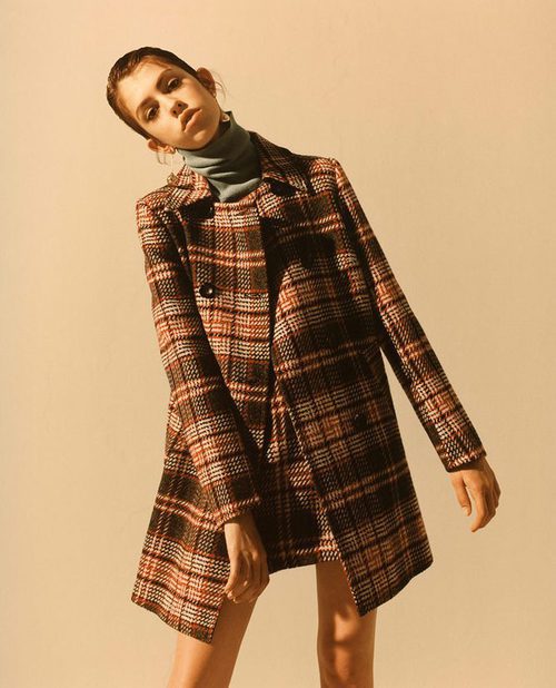 Abrigo de cuadros de Sfera otoño/invierno 2016/2017