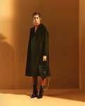 Maxiabrigo negro de Sfera otoño/invierno 2016/2017