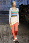 Conjunto de colores y prendas superpuestas de Missoni coleccion primavera/verano 2017 en Milán Fashion Week