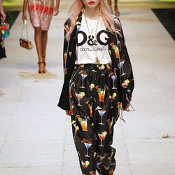Traje estampado con helados de Dolce & Gabanna primavera/verano 2017 en la Milán Fashion Week
