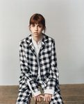 Traje de estampado de cuadros de Victoria Beckham colección otoño/invierno 2016/2017