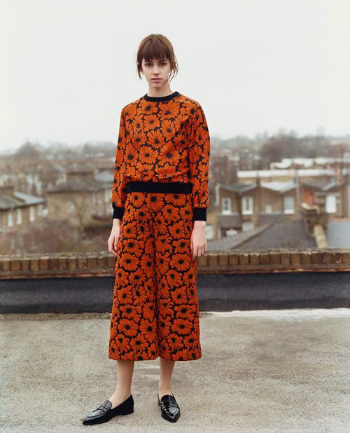 Pantalón culotte naranja de Victoria Bekcham colección otoño/invierno 2016/2017