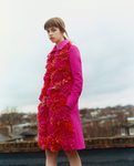 Abrigo rosa fucsia de Victoria Beckham colección otoño/invierno 2016/2017