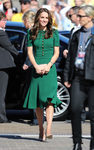 Kate Middleton con un vestido verde esmeralda de Dolce & Gabbana en su viaje oficial a Canadá