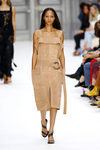 Mono color camel de Chloé primavera/verano 2017 en la París Fashion Week