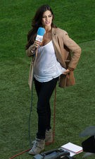 Sara Carbonero y sus sneakers de Hakei