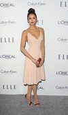 Nina Dobrev, una sofisticada elegancia