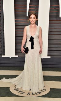 Emilia Clarke y unos aires flamencos que no convencen