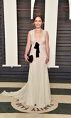 Emilia Clarke y unos aires flamencos que no convencen