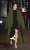 Rita Ora se suma al oversize