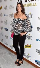 Nuria Fergó con blusa estampada de estrellas