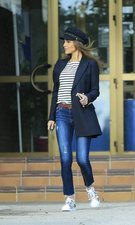 Paula Echevarría con un look a rayas