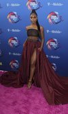 La larga falda de Normani Hamilton