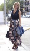 Susanna Griso, outfit denim y floral