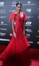 El vestido de encaje de Mireia Canalda