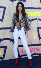 Emily Ratajkowski triunfa en Coachella