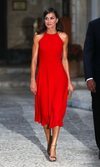 La Reina Letizia y el rojo pasión: crónica de un éxito anunciado