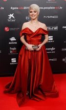 Todo al rojo: el vestido más elegante de Alba Reche